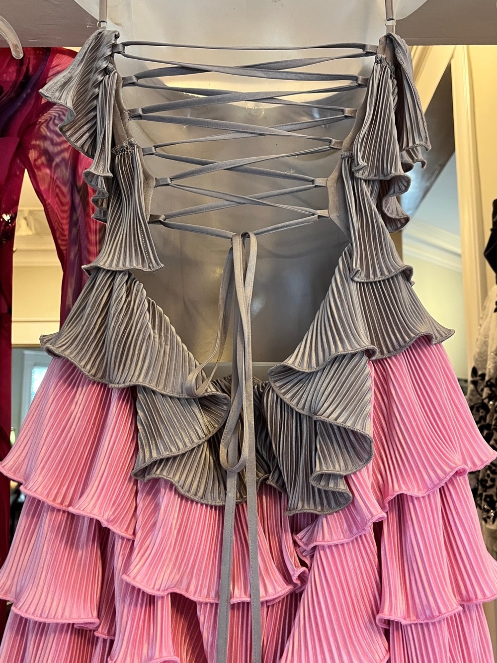 B-Fyne Savannah Ombre Tiered Metallic Ruffle Maxi NWT in Gray and Pink Size Sm - Picture 4 of 6